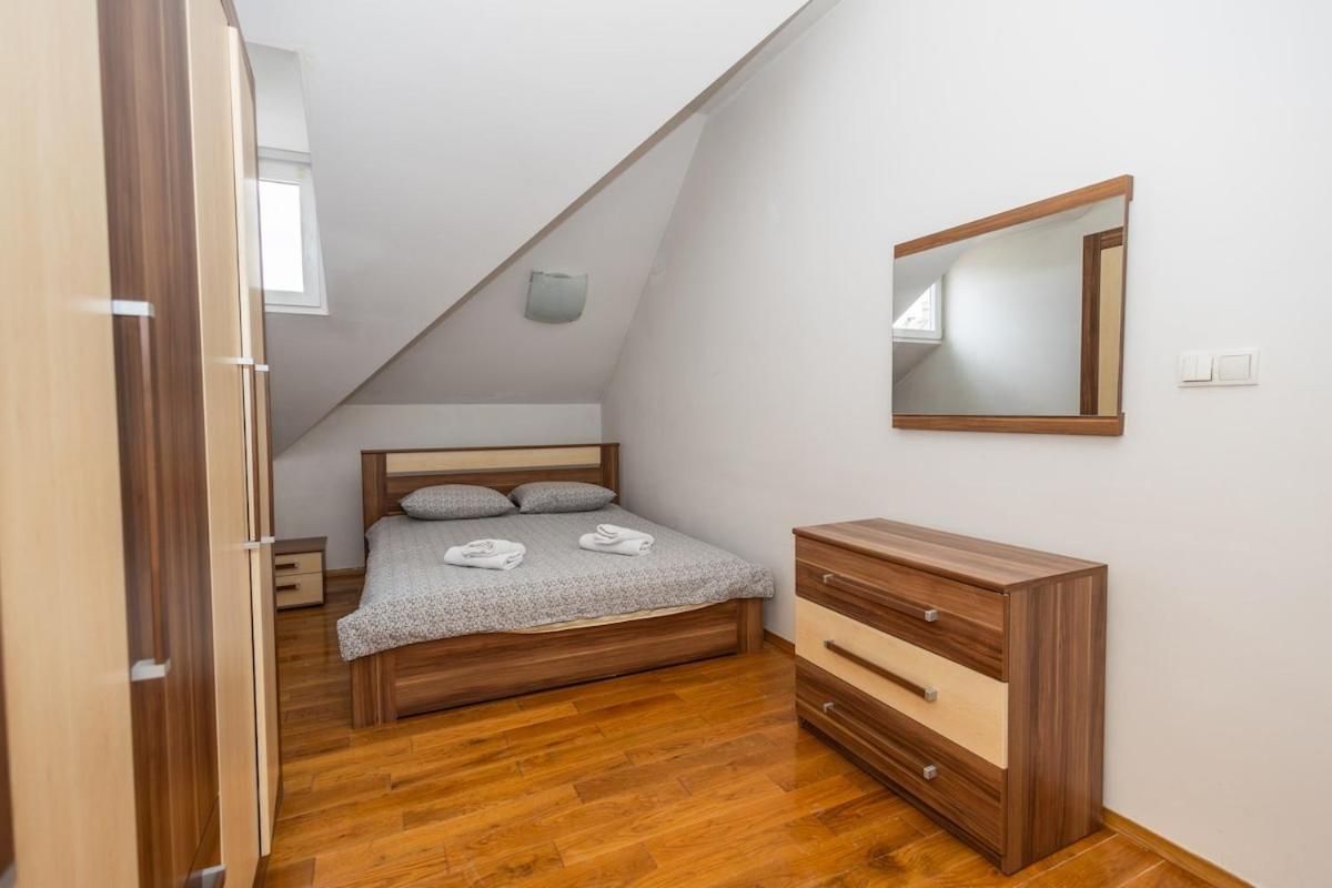 Apartment Spacious In Downtown