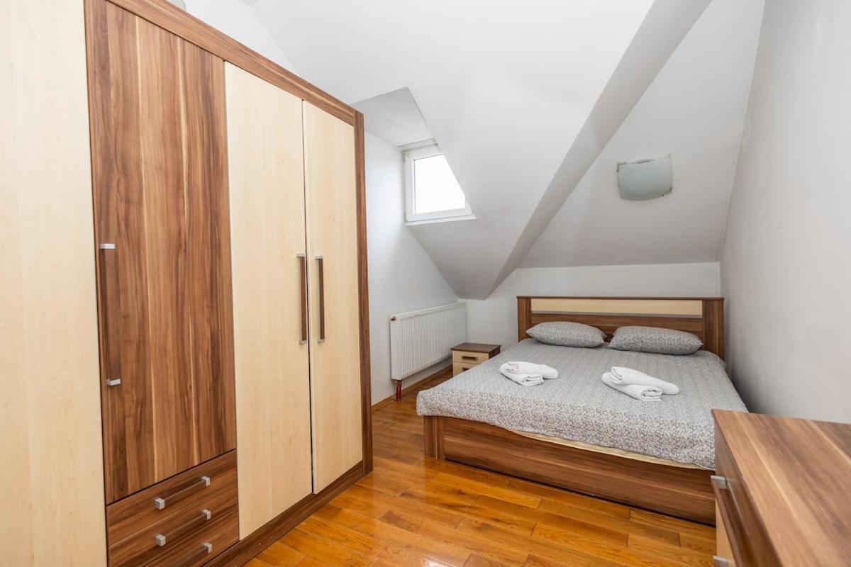 Apartment Spacious In Downtown